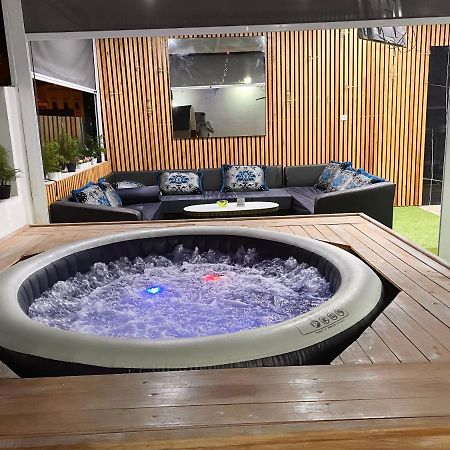 Appartement Avec Terasse Jaccuzi Barbecue Netflix Vue Sur Mer Totalement Gratuit Sans Supplement Αλ Χοσέιμα Εξωτερικό φωτογραφία